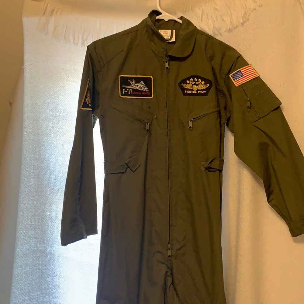 Pilot costume/top gun